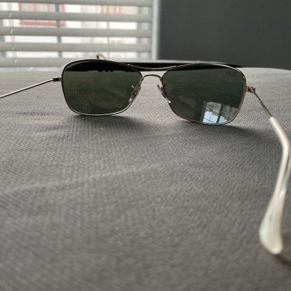 Classic Vintage 90s Ray Bans - Picture 16 of 16